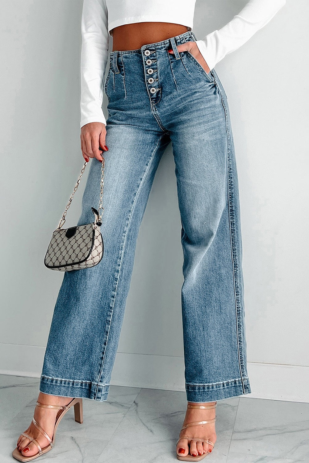 Medium Wash Straight Loose Jeans March.